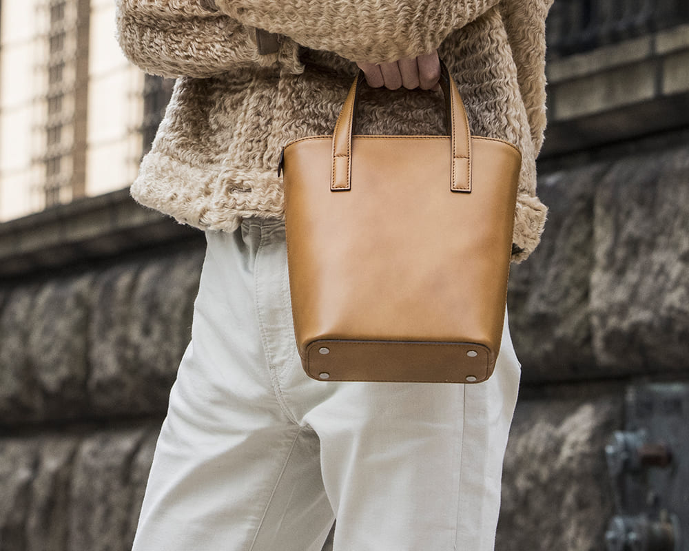 No.06 クラシック ミニショルダーバッグ 着用イメージ